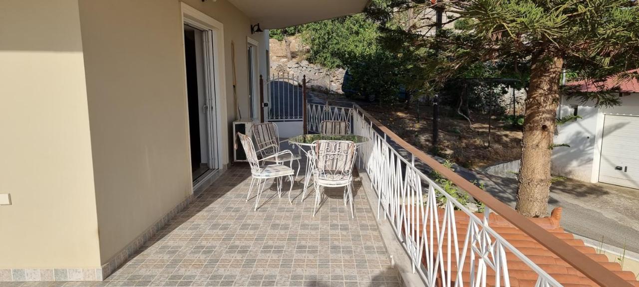Sea View Apartment Gythio Esterno foto
