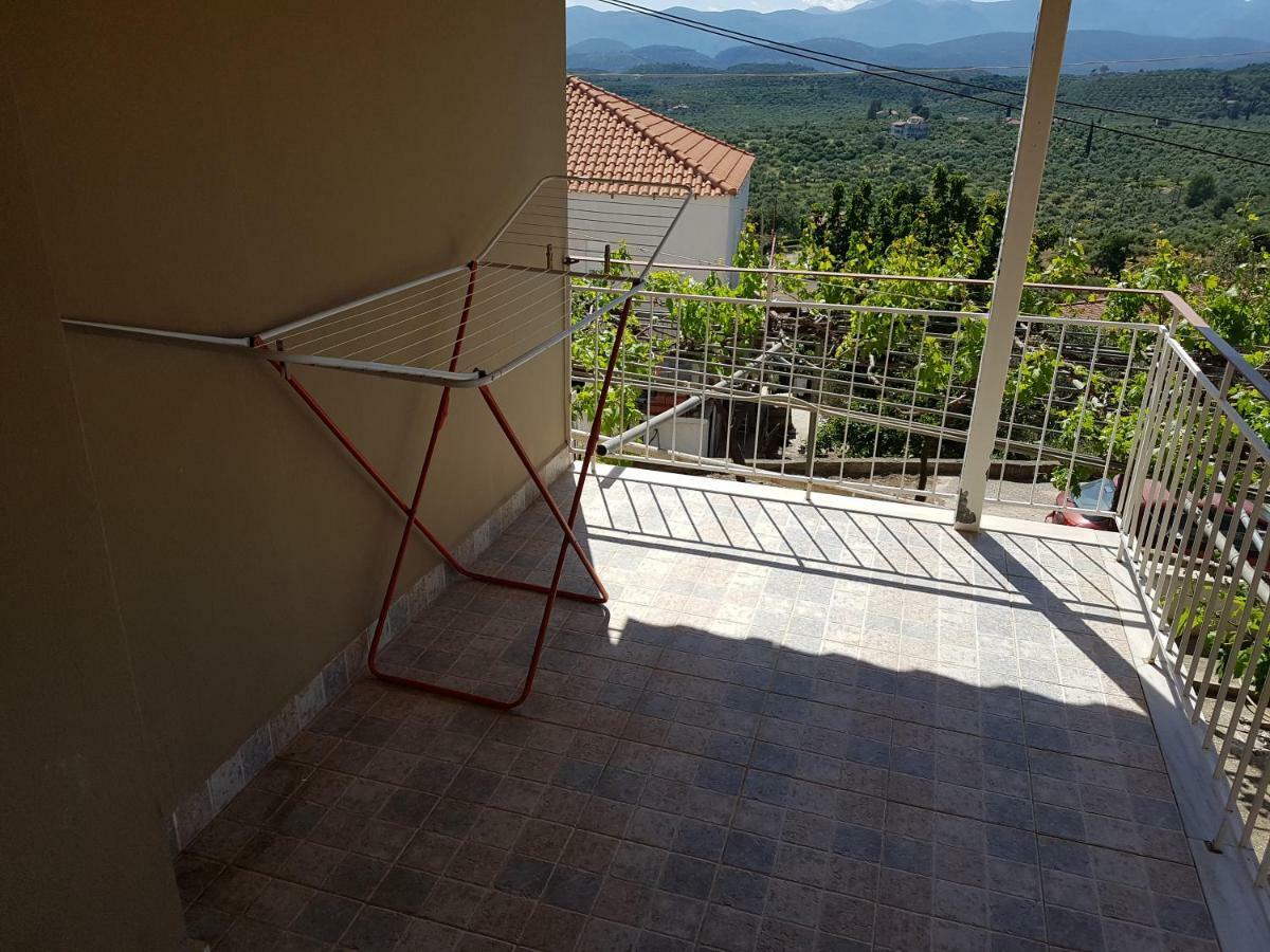Sea View Apartment Gythio Esterno foto