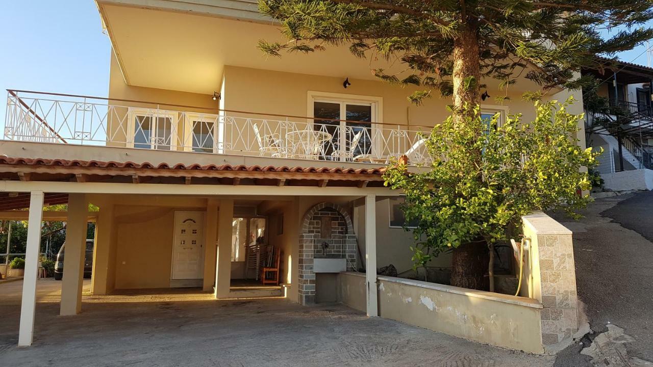 Sea View Apartment Gythio Esterno foto